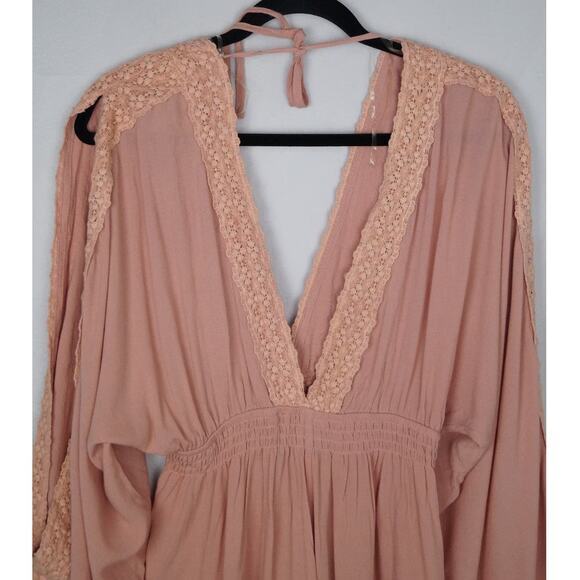 In the Beginning Deep V-neck Romper Cold Shoulder Long‎ Sleeve Blush Pink Medium - Picture 7 of 10